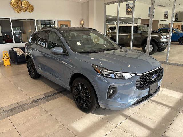 Certified 2025 Ford Escape ST-Line Elite w/ Premium Technology Package AWD/4WD image 1