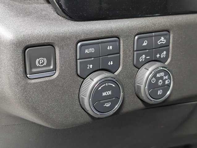 Used 2022 Chevrolet Silverado 1500 High Country w/ High Country Premium Package AWD/4WD image 13