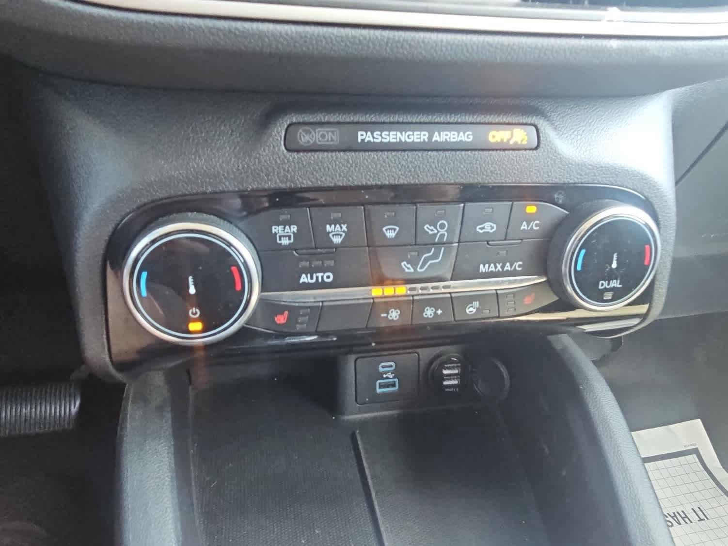 Certified 2022 Ford Escape SEL w/ SEL Stealth AWD Package image 17