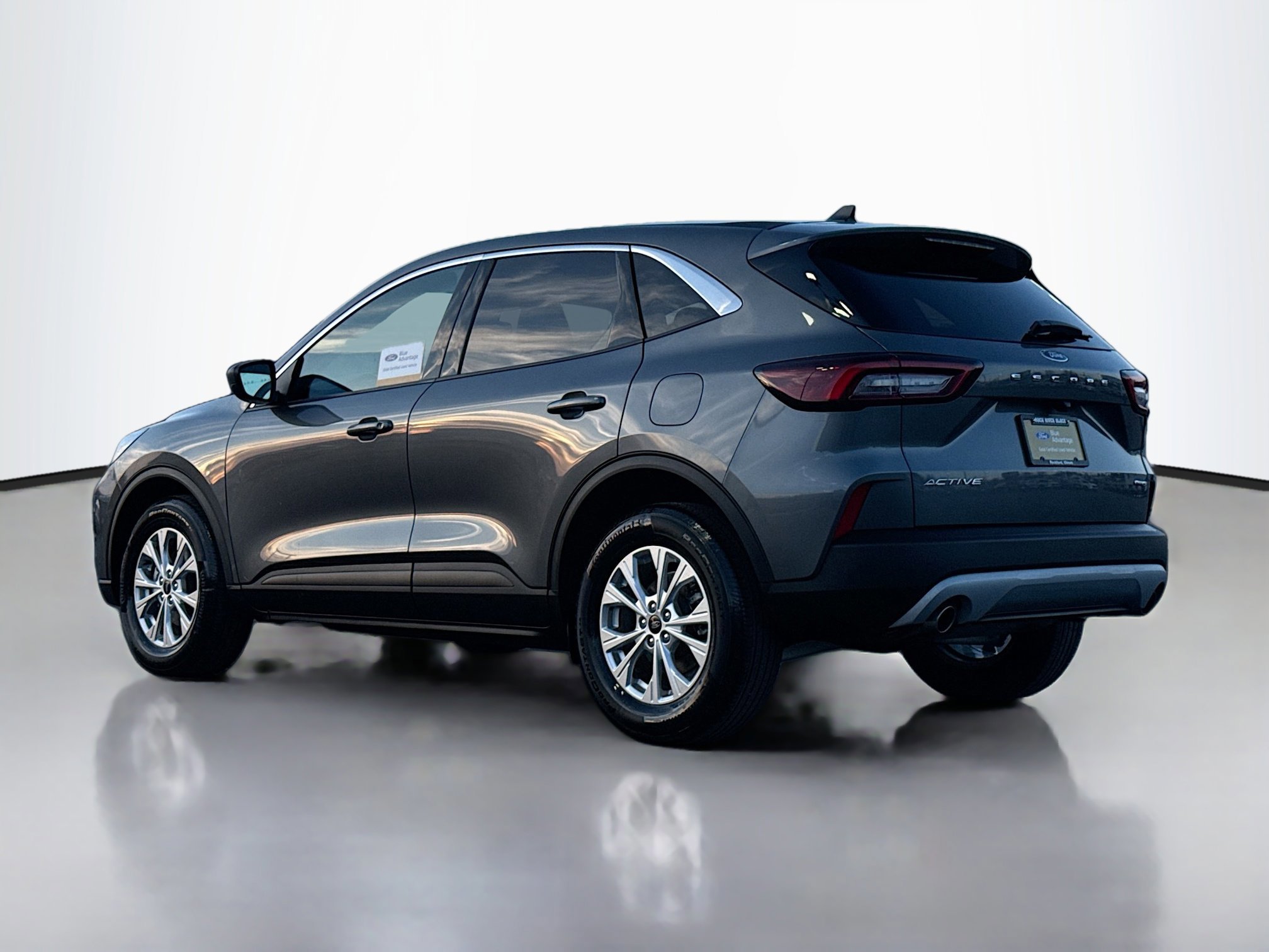 Certified 2023 Ford Escape Active image 2