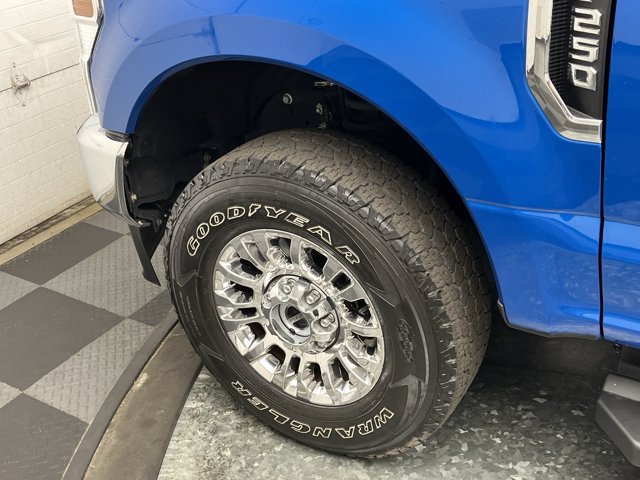 Certified 2021 Ford F250 XLT w/ XLT Premium Package AWD/4WD image 34
