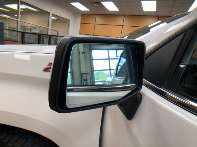 Used 2021 Chevrolet Silverado 1500 LTZ AWD/4WD image 22