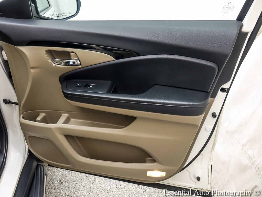 Used 2018 Honda Pilot Elite image 30