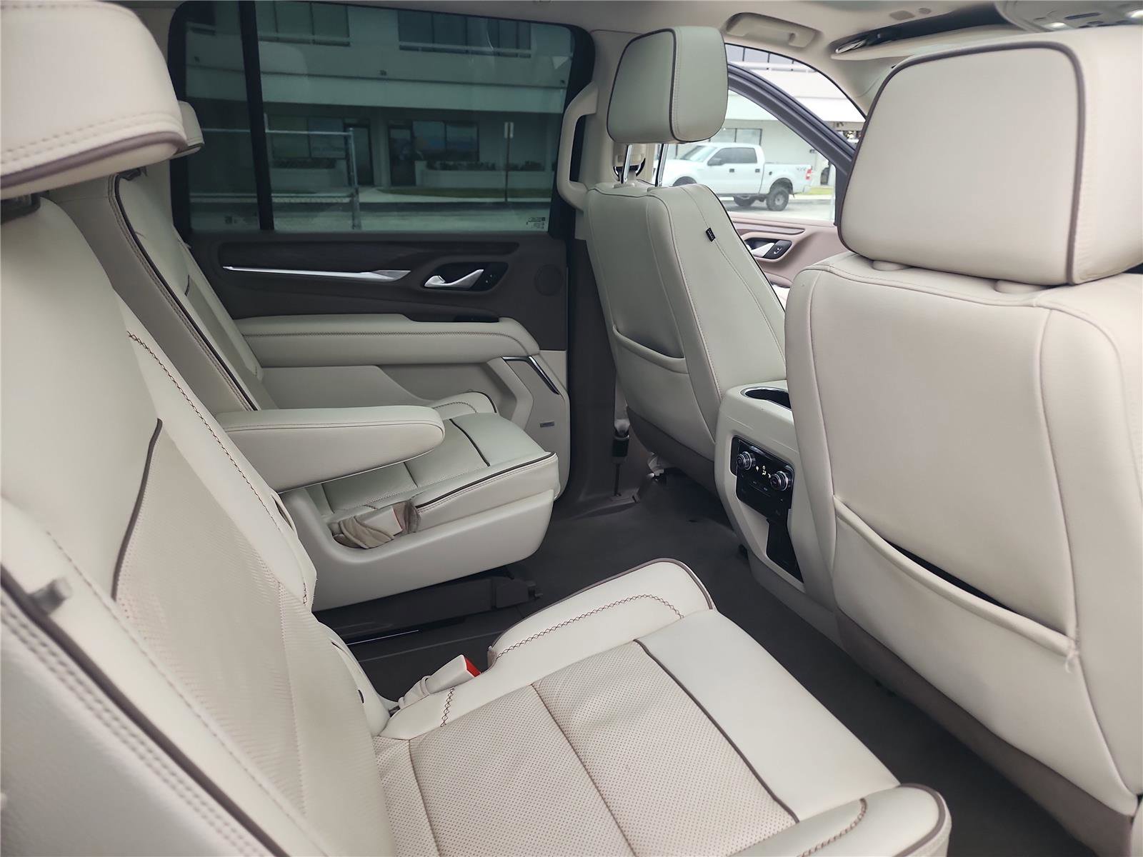 Used 2022 GMC Yukon XL Denali image 24