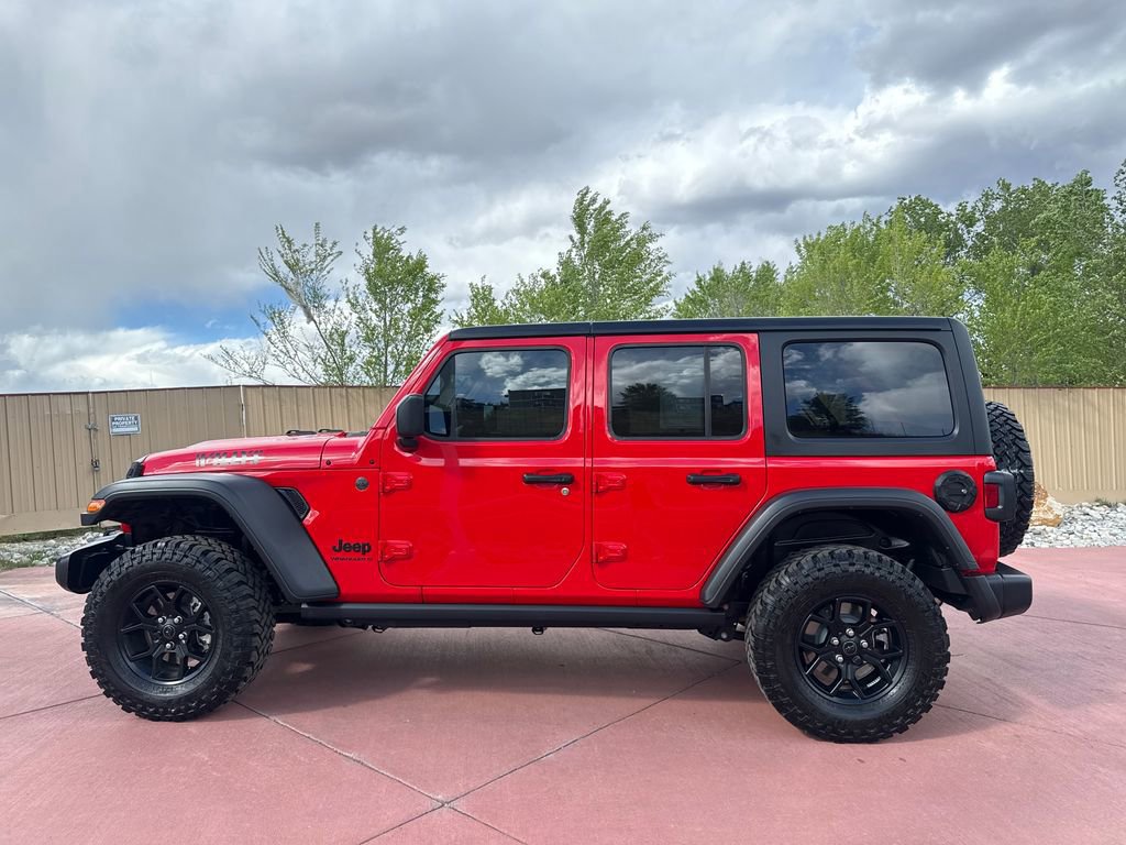 Used 2025 Jeep Wrangler Unlimited Sport AWD/4WD image 2