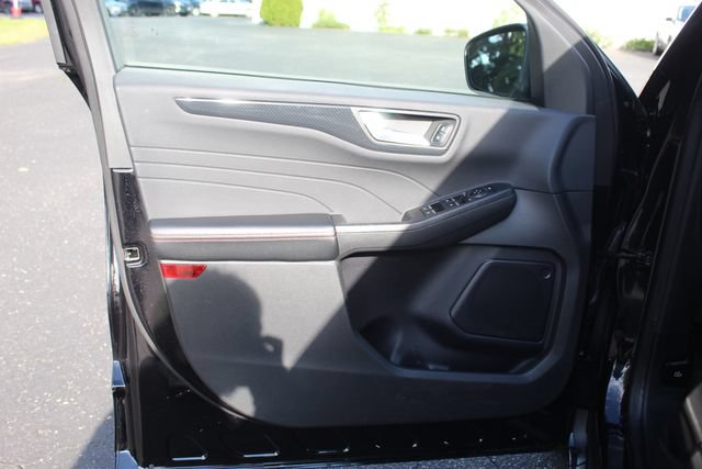 Certified 2024 Ford Escape ST-Line AWD/4WD image 21