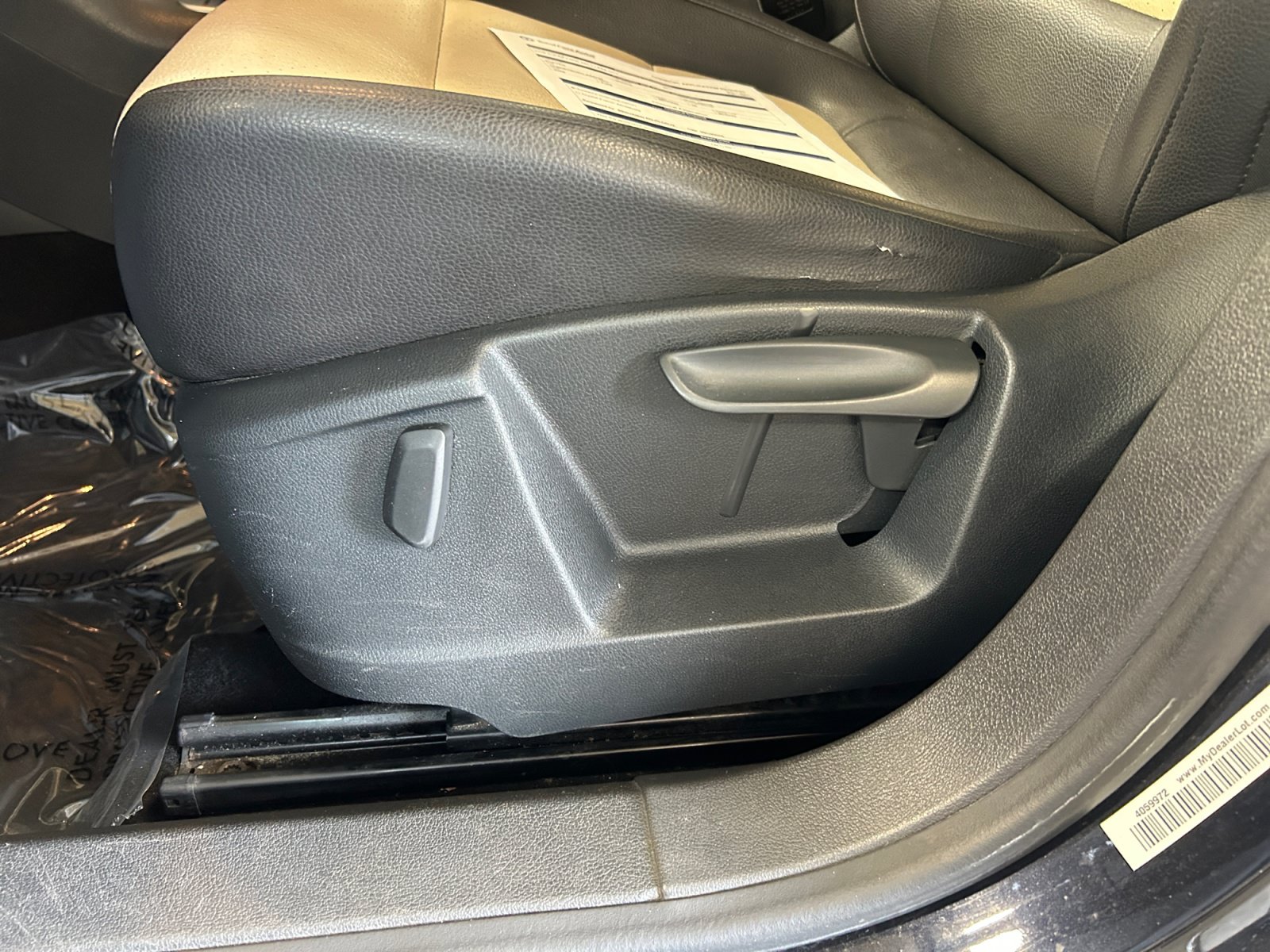 Used 2017 Volkswagen Tiguan S AWD/4WD image 14