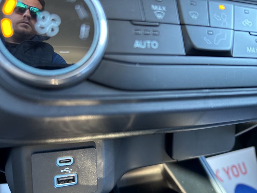 Certified 2022 Ford Maverick XL w/ Equipment Group 100A Standard image 19