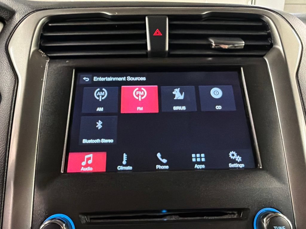 Certified 2018 Ford Fusion SE w/ Fusion SE Technology Package FWD image 12