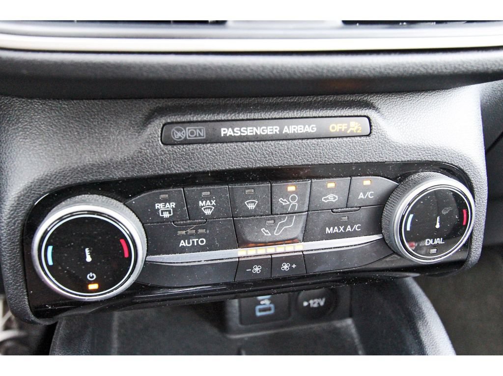 Certified 2022 Ford Escape SE w/ SE Sport Appearance Package FWD image 28