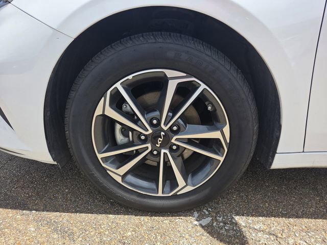 Used 2024 Kia Forte LXS FWD image 24