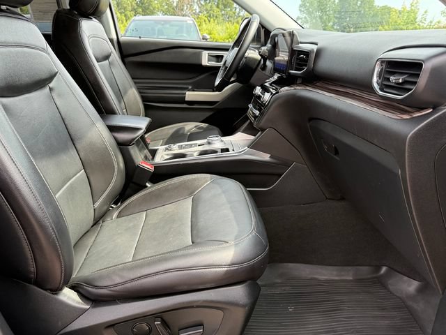 Certified 2022 Ford Explorer Limited w/ Equipment Group 301A AWD/4WD image 24