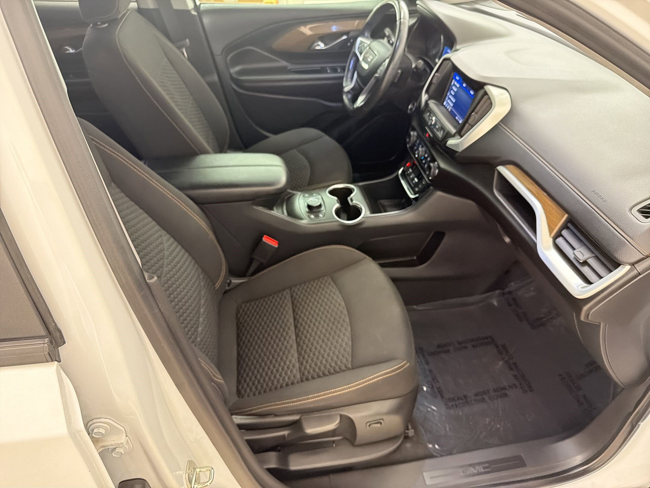 Used 2021 GMC Terrain SLE w/ Driver Convenience Package FWD image 29