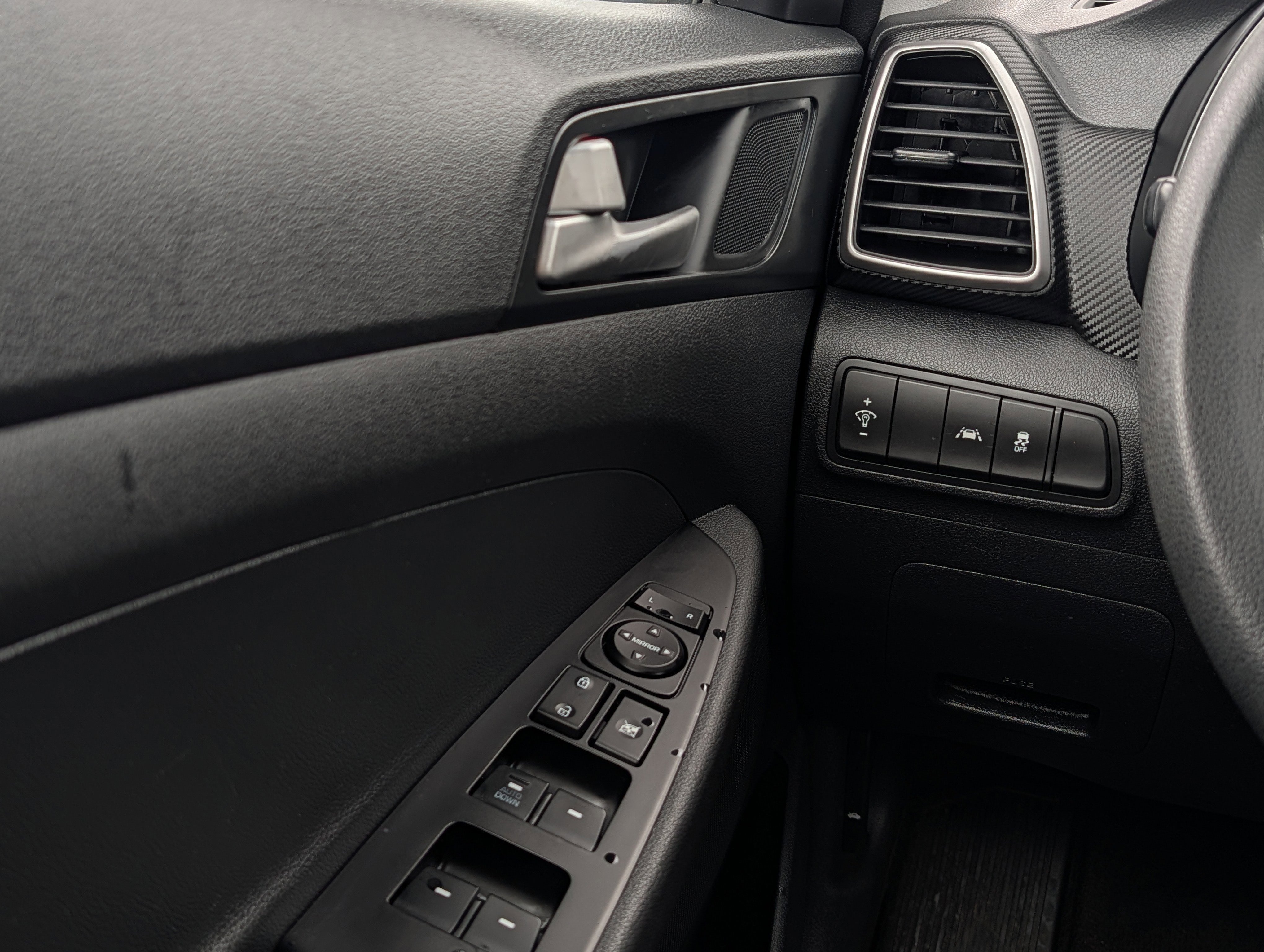 Used 2019 Hyundai Tucson SE image 23