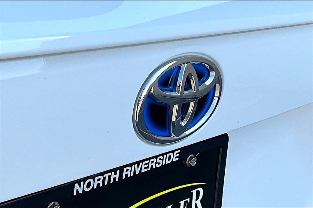 Used 2024 Toyota RAV4 LE image 30