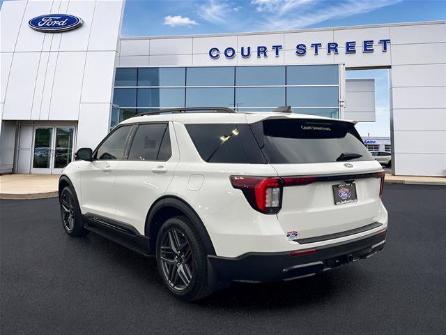 Certified 2026 Ford Explorer ST-Line w/ ST-Line Street Pack AWD/4WD image 7
