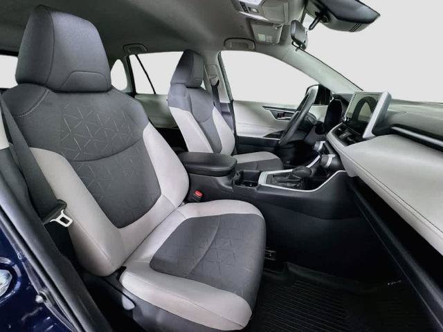 Used 2025 Toyota RAV4 XLE FWD image 15