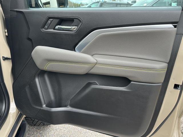 Used 2024 Chevrolet Colorado ZR2 w/ Technology Package image 44