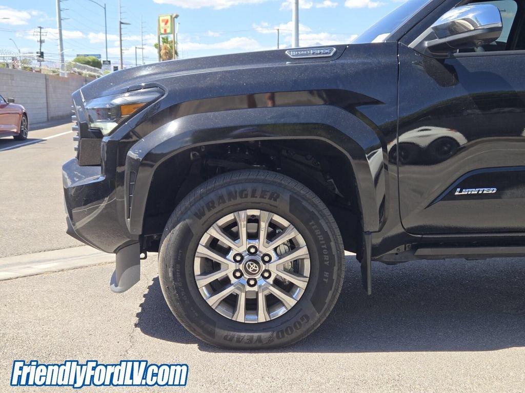 Used 2025 Toyota Tacoma Limited AWD/4WD image 5