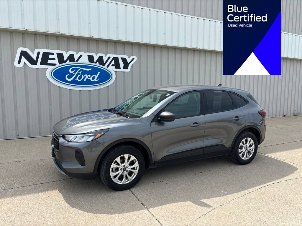 Certified 2025 Ford Escape Active AWD/4WD image 1