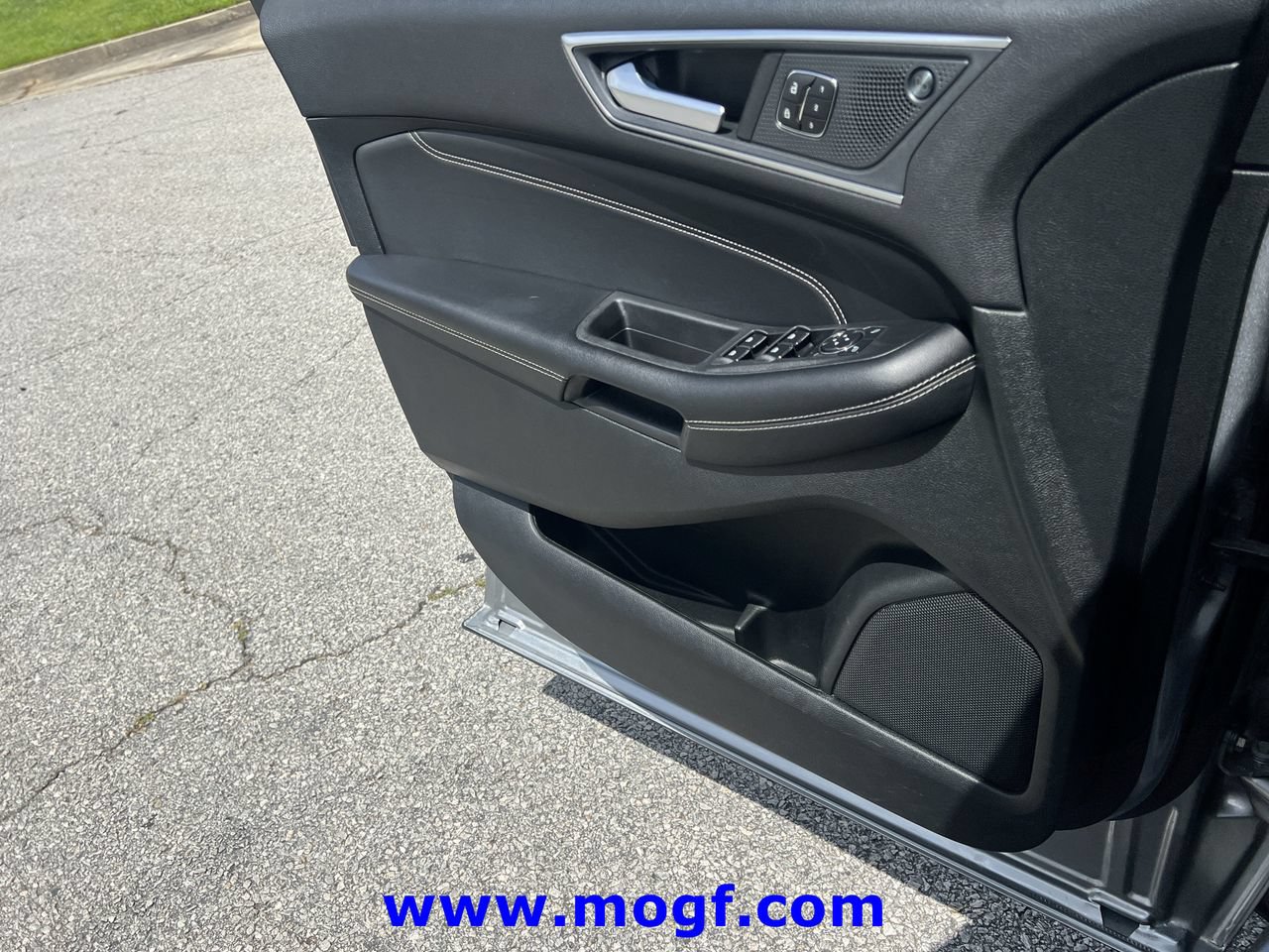 Certified 2024 Ford Edge Titanium AWD/4WD image 16
