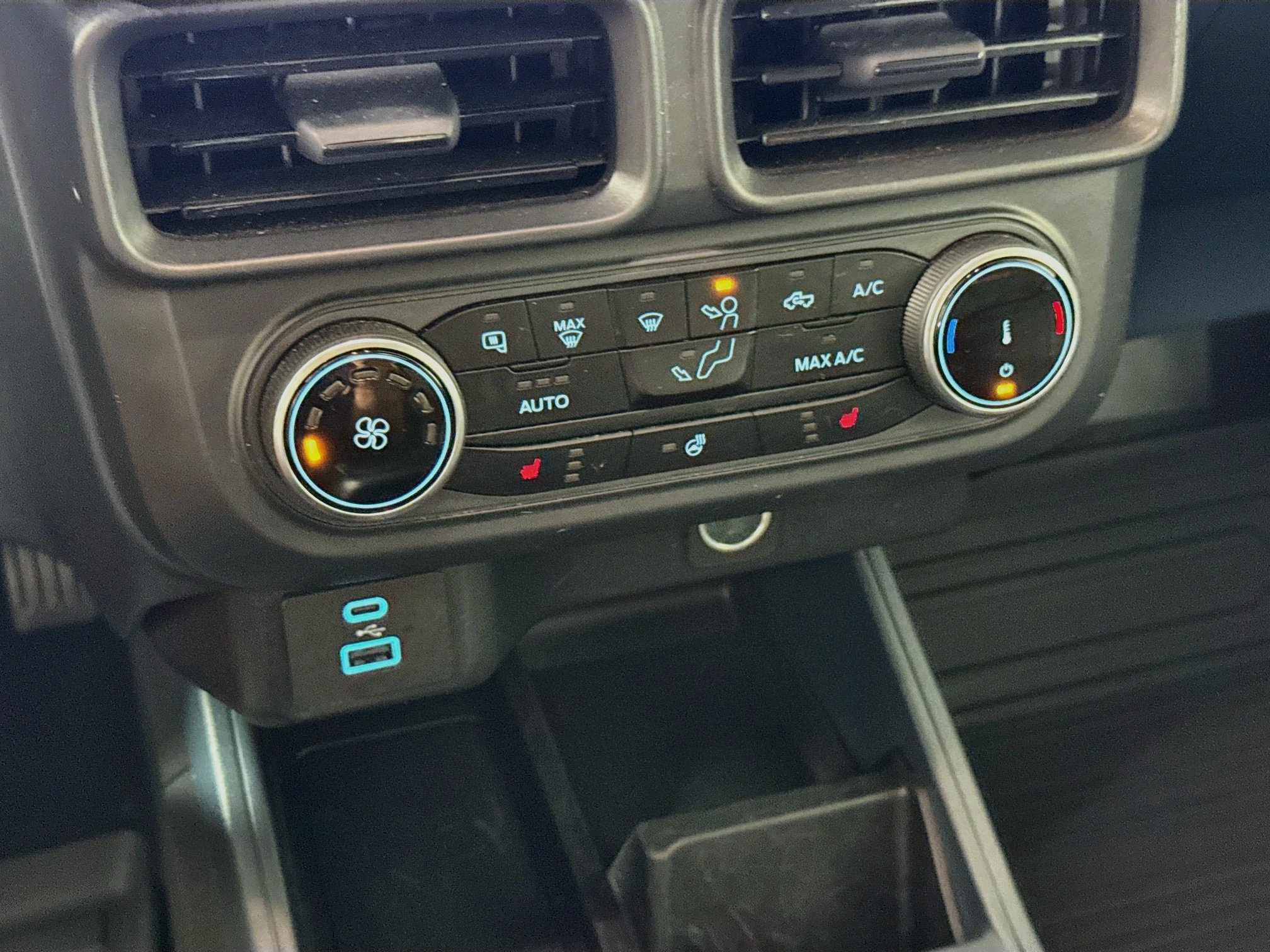 Certified 2024 Ford Maverick Tremor w/ Tremor Off-Road Package AWD/4WD image 5