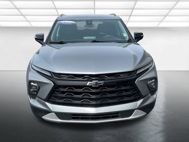 Used 2024 Chevrolet Blazer LT w/ Midnight/Sport Edition FWD image 2