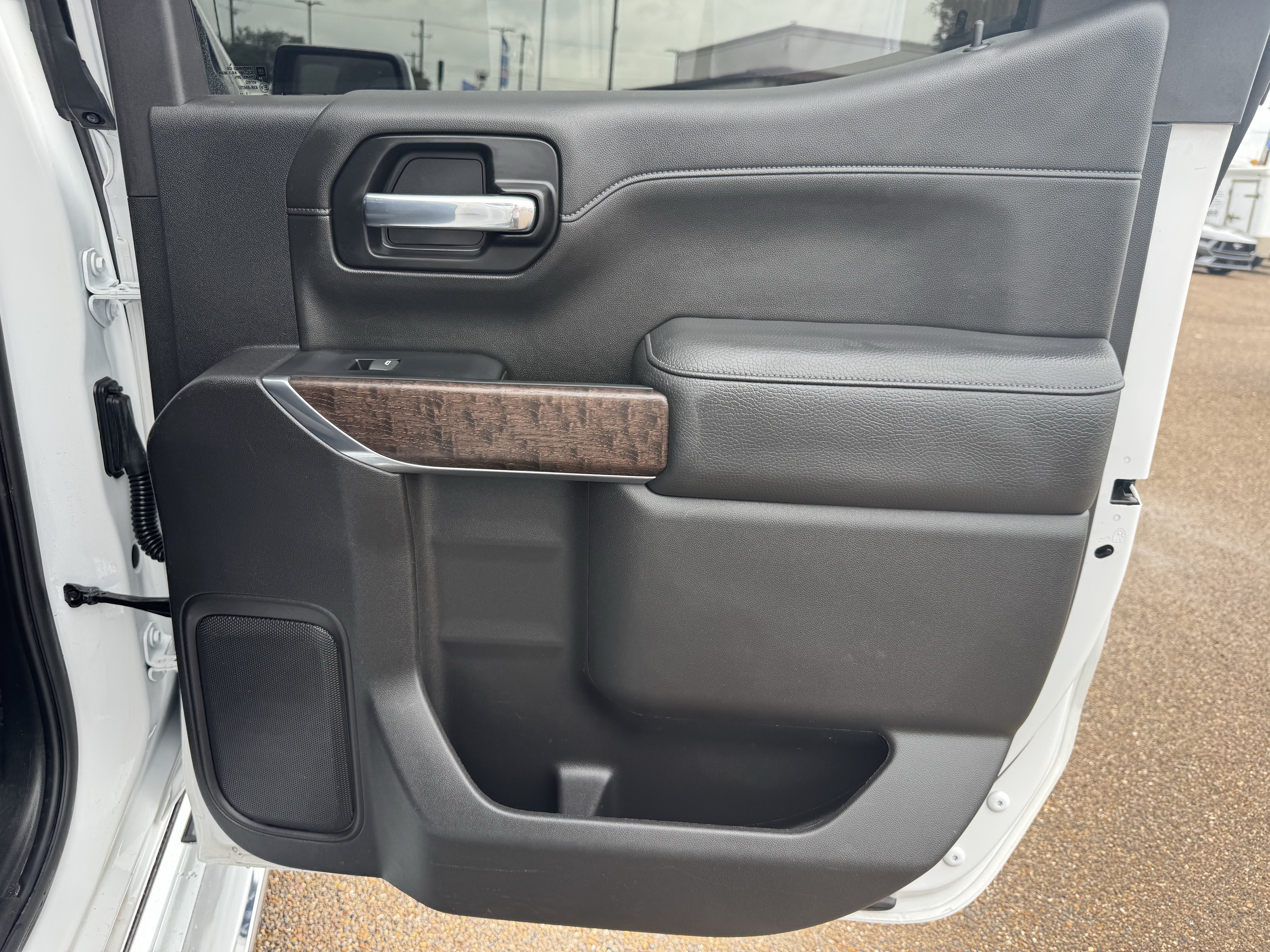 Used 2022 GMC Sierra 1500 Denali RWD image 29