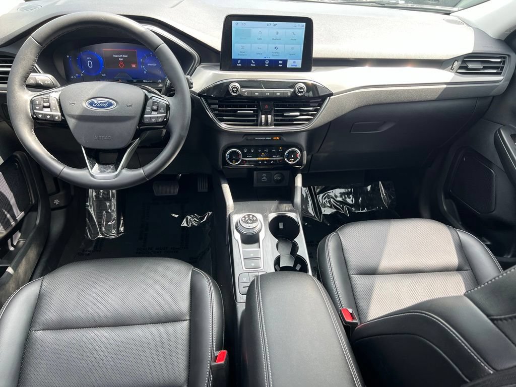 Certified 2022 Ford Escape Titanium w/ Class II Trailer Tow Package AWD/4WD image 18