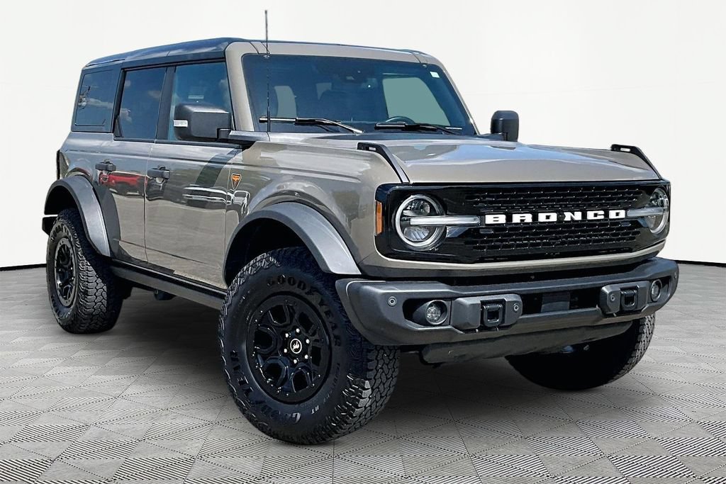Certified 2025 Ford Bronco Badlands AWD/4WD image 12