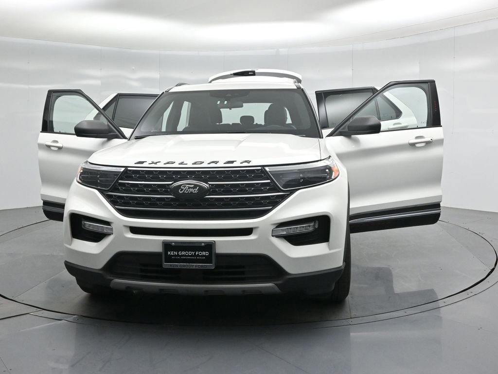 Certified 2020 Ford Explorer XLT w/ Equipment Group 202A image 53