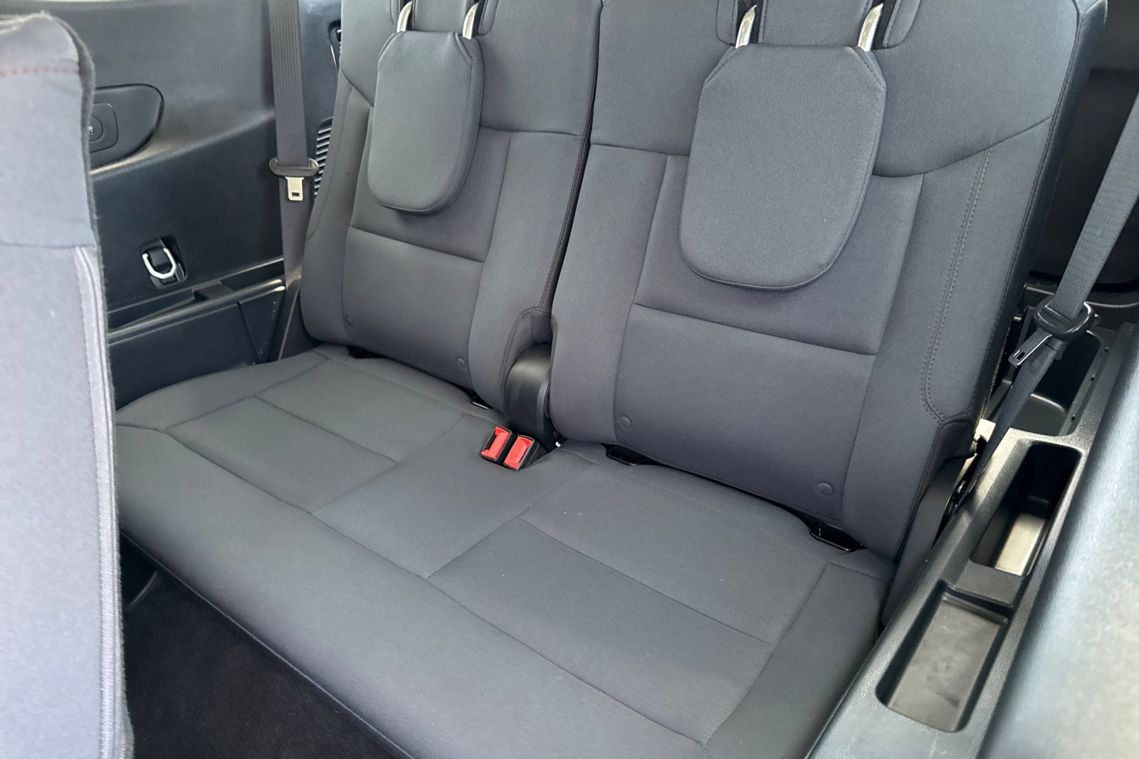 Certified 2025 Ford Explorer Active RWD image 17