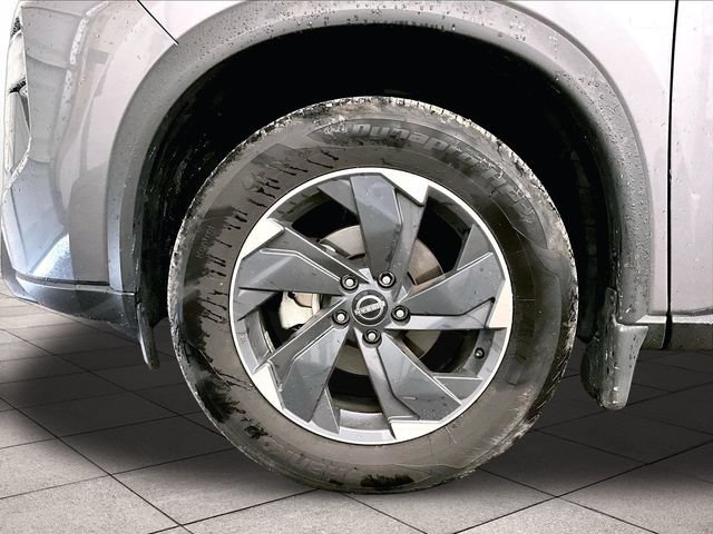 Used 2025 Nissan Rogue SV AWD/4WD image 8