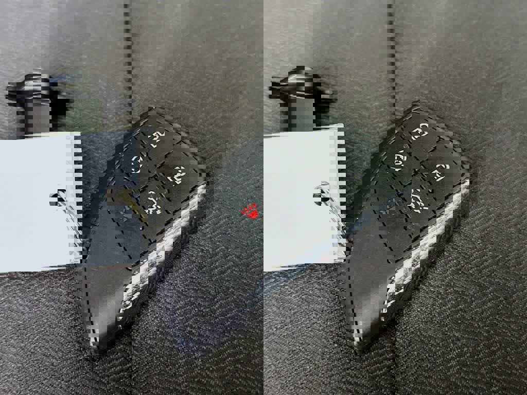 Used 2025 Chevrolet Silverado 1500 LT image 21