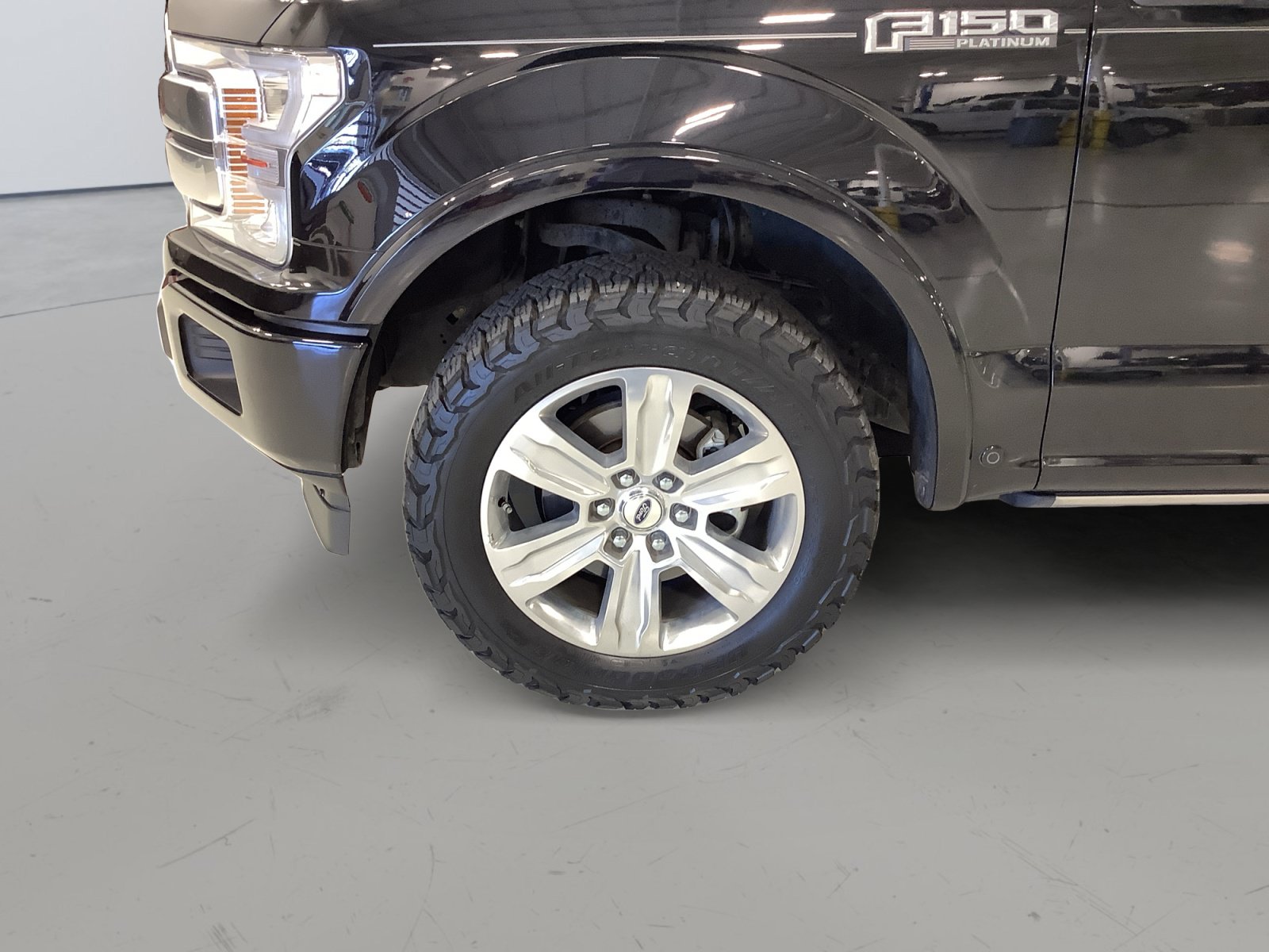 Certified 2020 Ford F150 Platinum w/ Equipment Group 701A Luxury AWD/4WD image 9