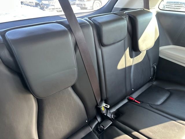 Used 2022 Kia Carnival LX image 20