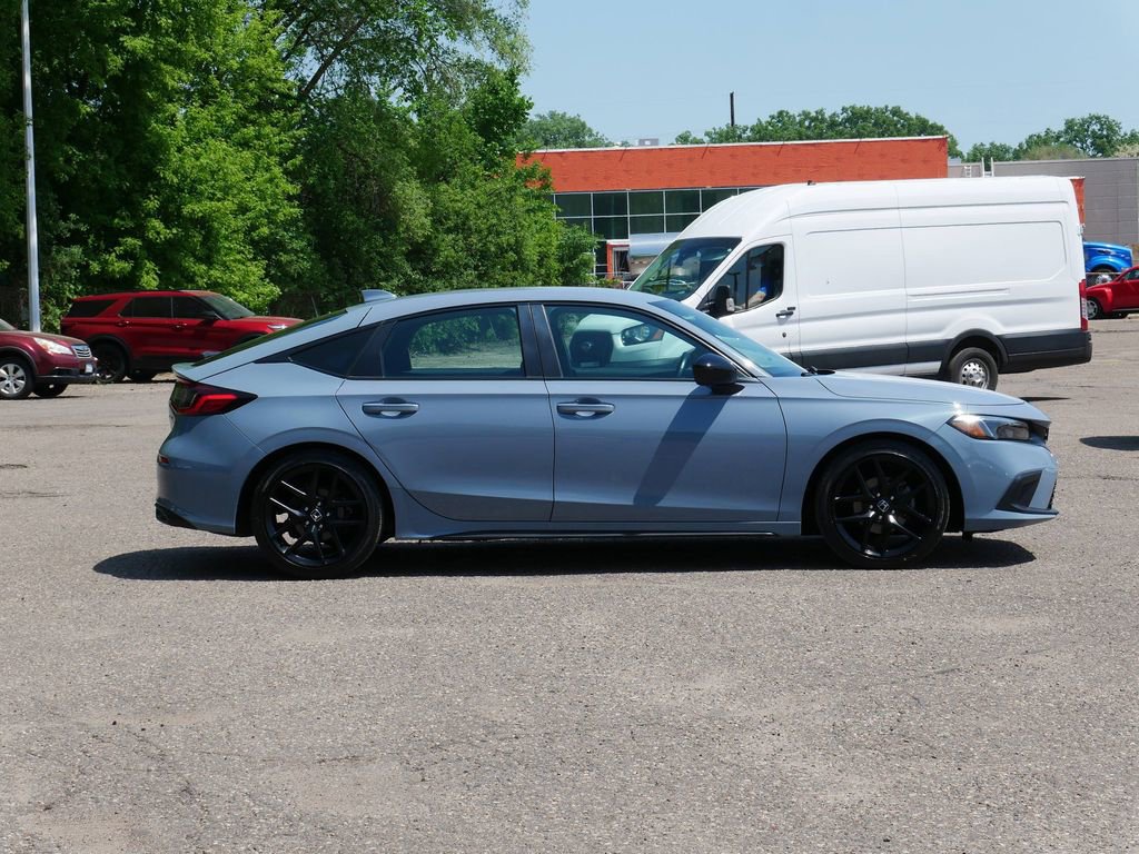 Used 2022 Honda Civic Sport image 2