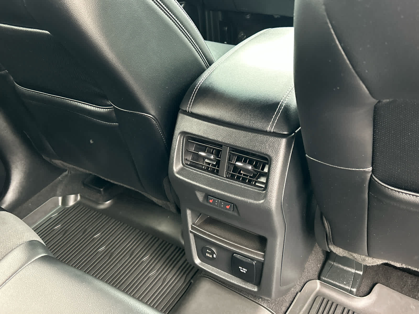 Certified 2022 Ford Edge ST w/ Equipment Group 401A image 21