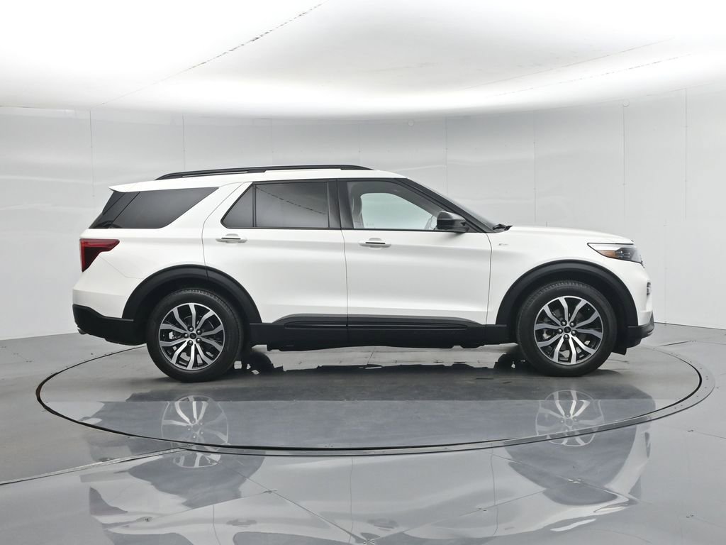 Certified 2022 Ford Explorer ST-Line RWD image 33