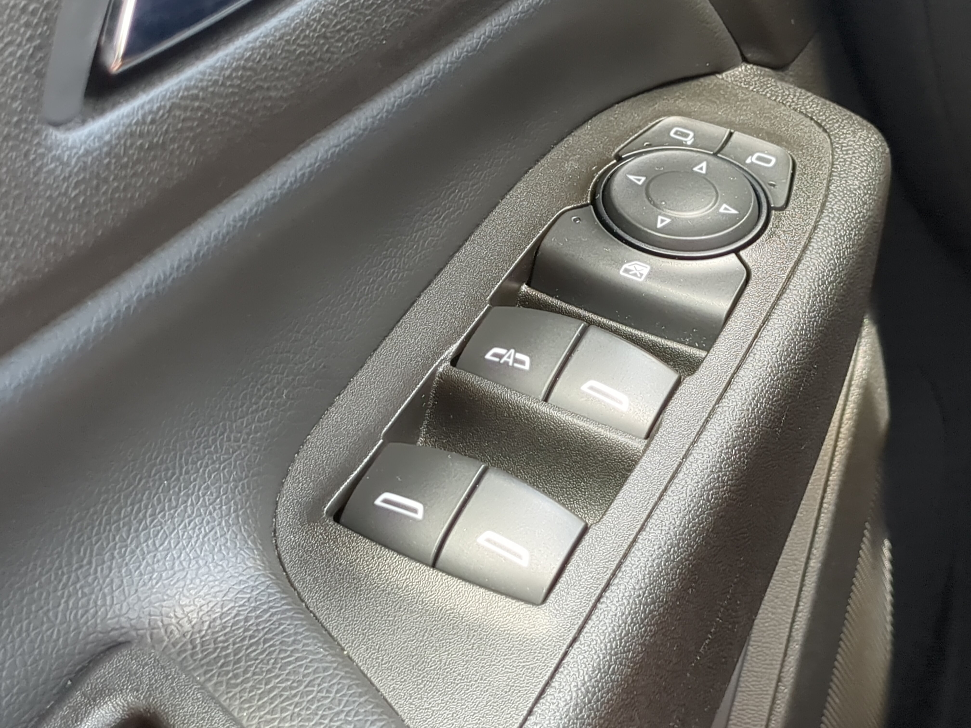 Used 2020 Chevrolet Equinox Premier FWD image 23