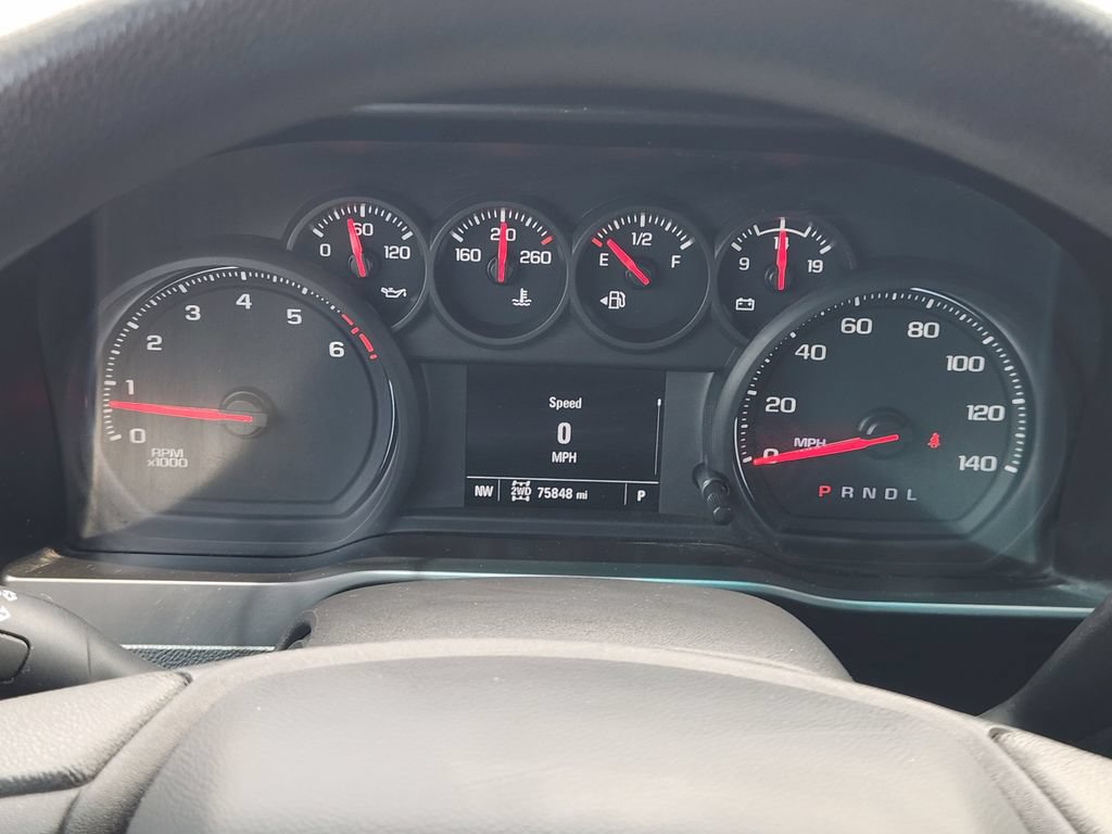 Used 2020 Chevrolet Silverado 1500 Custom w/ Custom Value Package AWD/4WD image 15