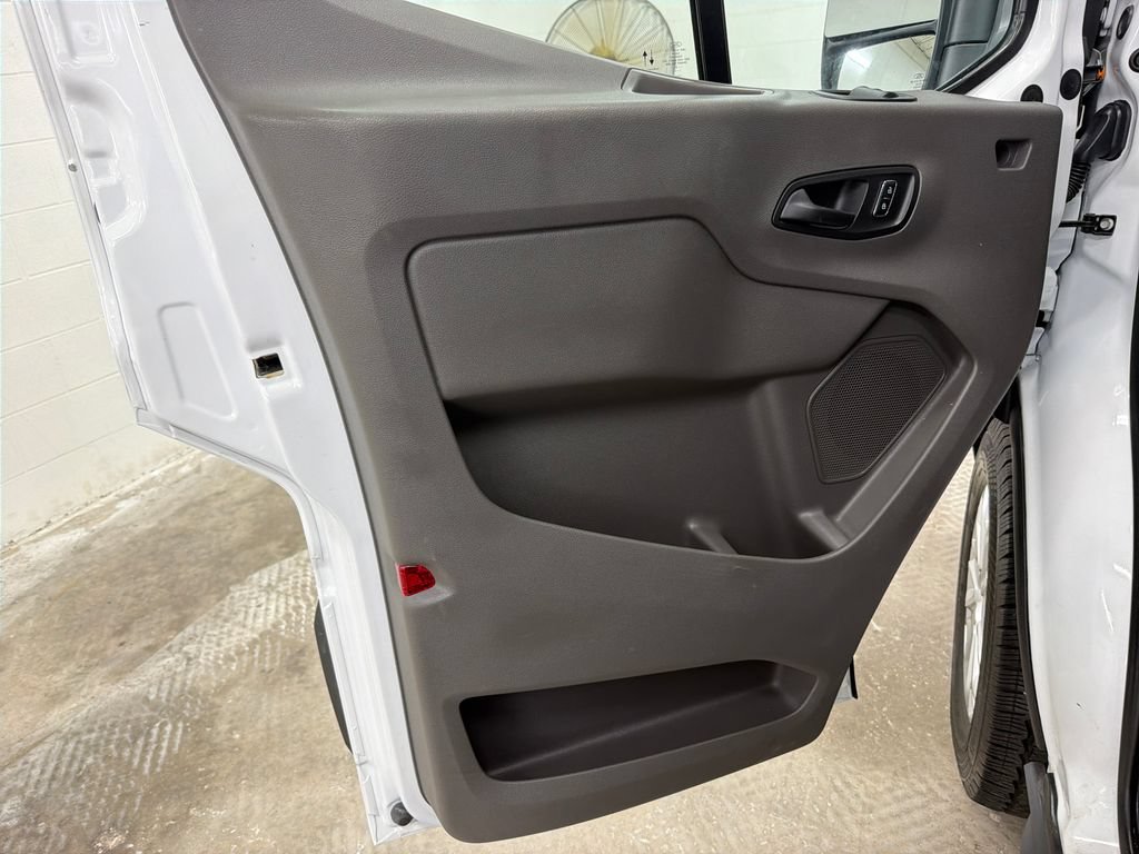 Certified 2025 Ford Transit 250 Low Roof w/ Exterior Upgrade Package RWD image 17