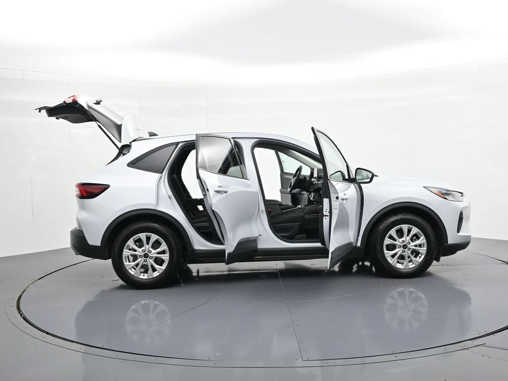Certified 2025 Ford Escape Active FWD image 23