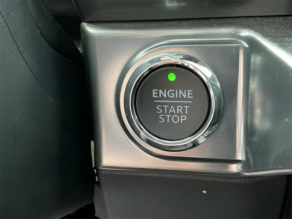 Certified 2023 Ford F150 Lariat w/ Equipment Group 502A High image 41