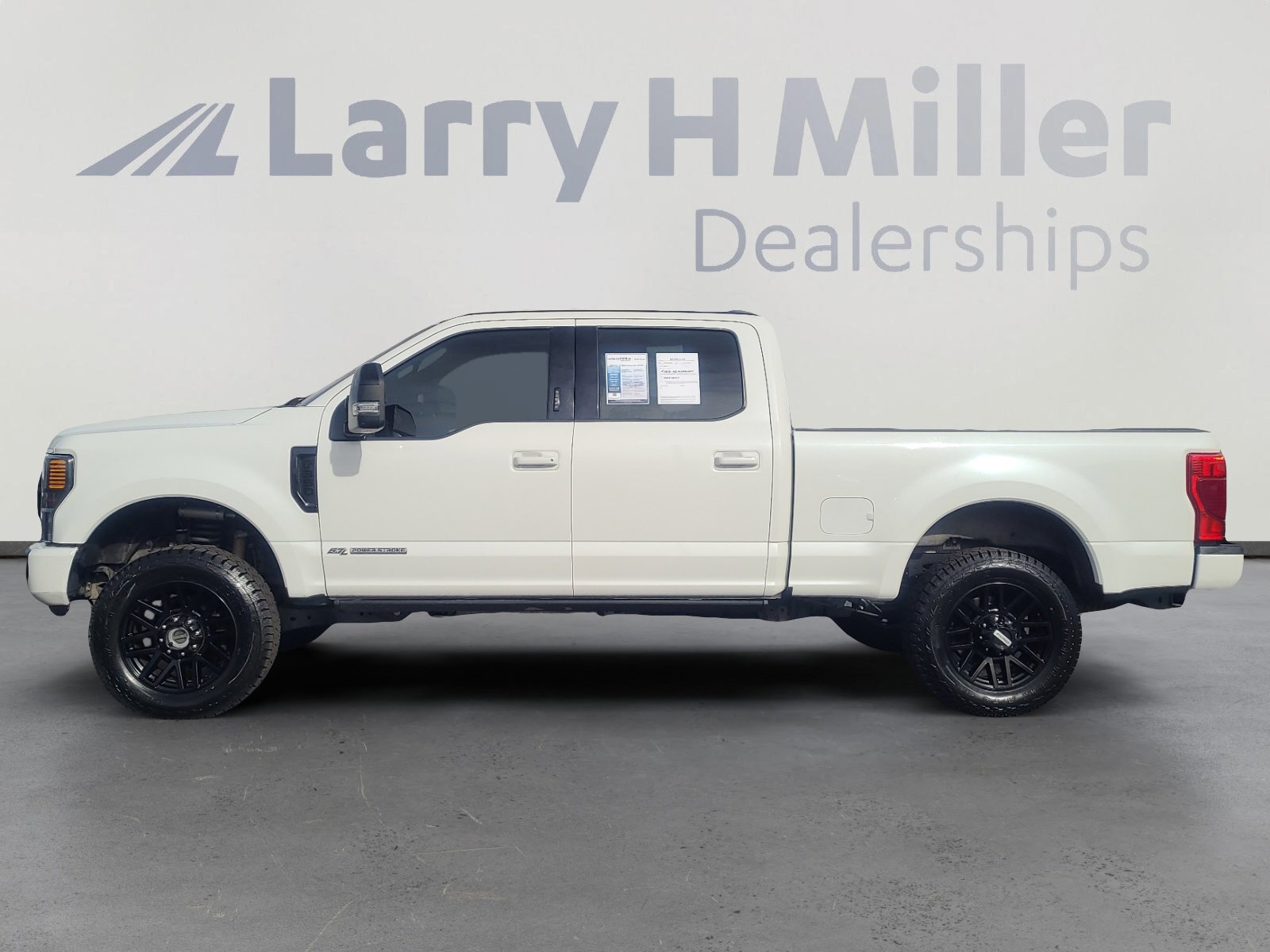 Certified 2022 Ford F350 Lariat image 2