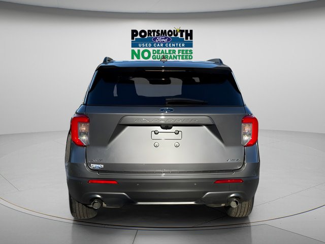 Certified 2022 Ford Explorer XLT w/ Equipment Group 202A AWD/4WD image 30