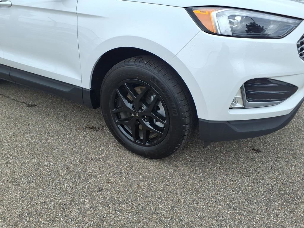 Certified 2023 Ford Edge SEL w/ Convenience Package image 8