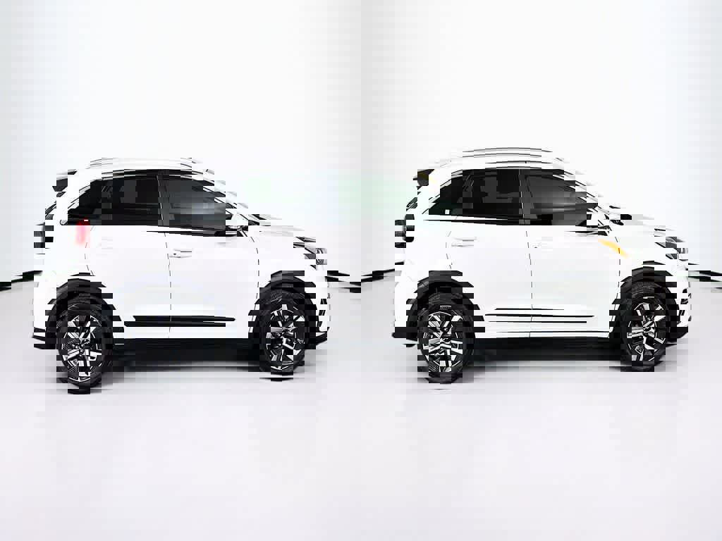 Used 2022 Kia Niro EX Premium image 27