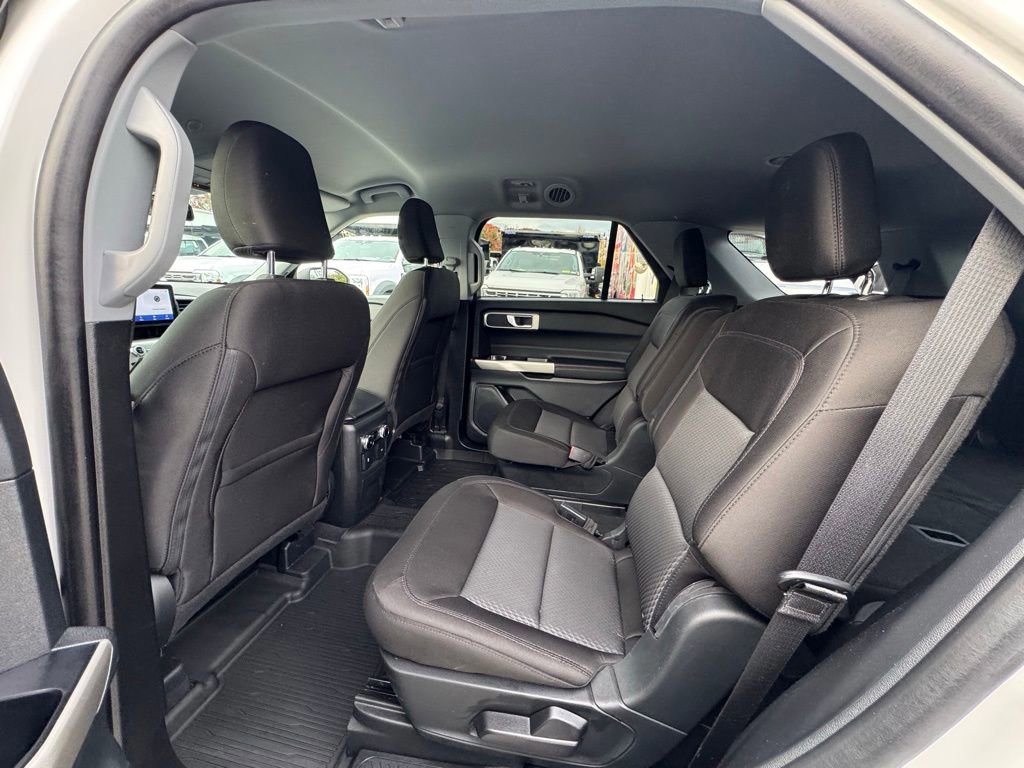 Certified 2023 Ford Explorer XLT image 9