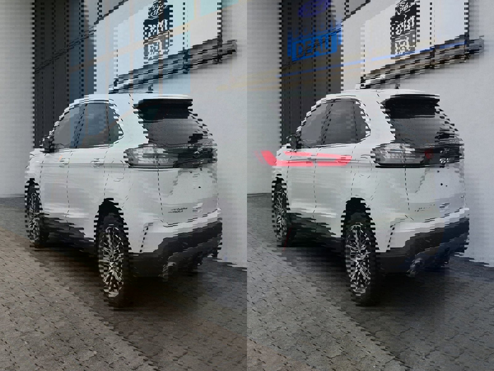 Certified 2022 Ford Edge Titanium w/ Class II Trailer Tow Package image 3